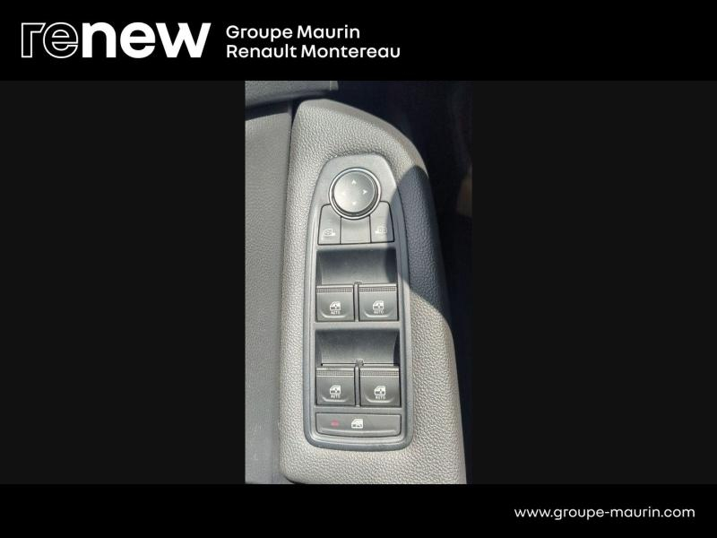 Photo 19 de l’annonce de RENAULT Clio d’occasion à vendre à VARENNES SUR SEINE