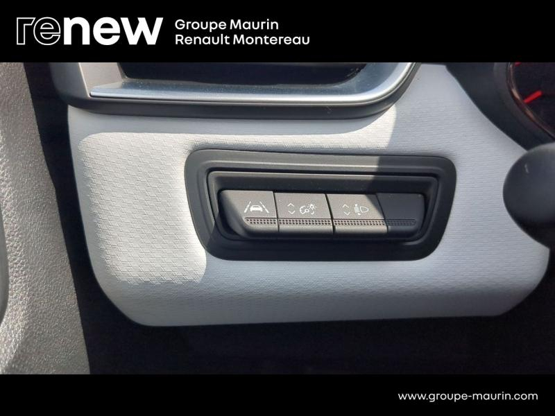 Photo 20 de l’annonce de RENAULT Clio d’occasion à vendre à VARENNES SUR SEINE