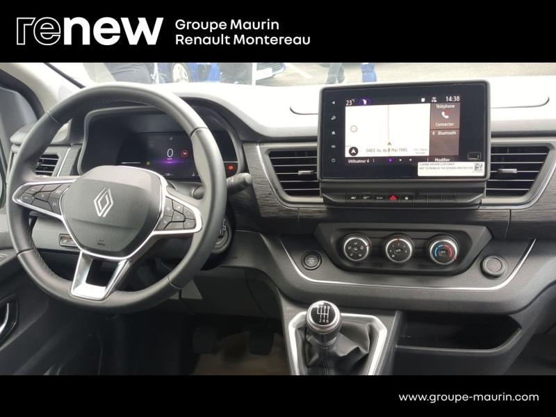 Photo 11 de l’annonce de RENAULT Trafic Combi d’occasion à vendre à VARENNES SUR SEINE