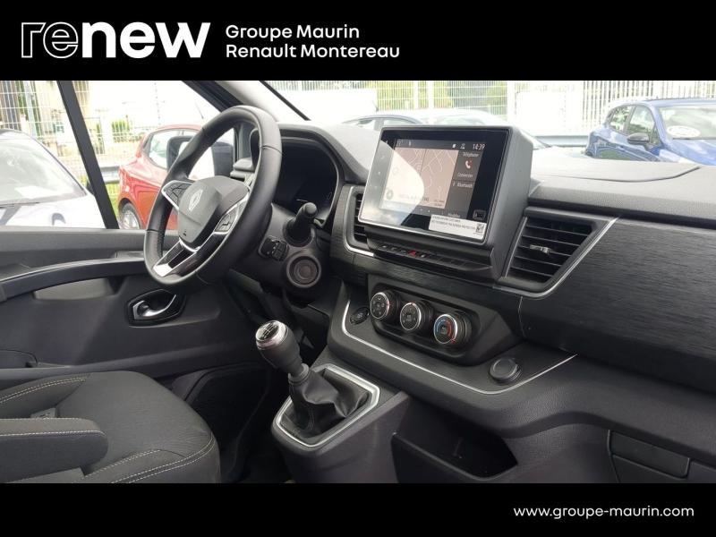 Photo 12 de l’annonce de RENAULT Trafic Combi d’occasion à vendre à VARENNES SUR SEINE