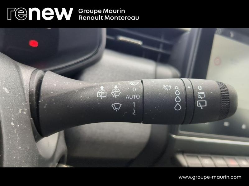 Photo 18 de l’annonce de RENAULT Clio d’occasion à vendre à VARENNES SUR SEINE