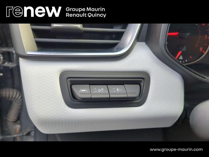 Photo 17 de l’annonce de RENAULT Clio d’occasion à vendre à QUINCY-SOUS-SÉNART