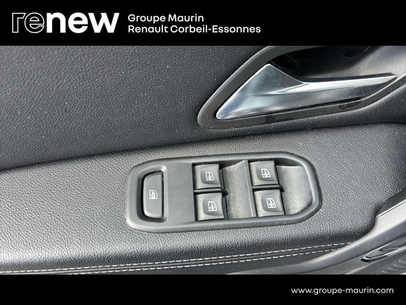 Photo 19 de l’annonce de DACIA Duster d’occasion à vendre à CORBEIL-ESSONNES