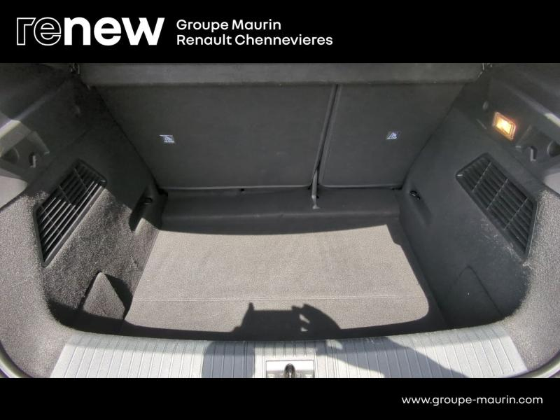 Photo 9 de l’annonce de RENAULT Megane d’occasion à vendre à CHENNEVIÈRES-SUR-MARNE