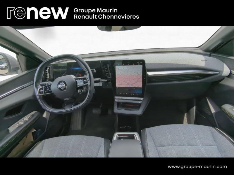 Photo 13 de l’annonce de RENAULT Megane d’occasion à vendre à CHENNEVIÈRES-SUR-MARNE