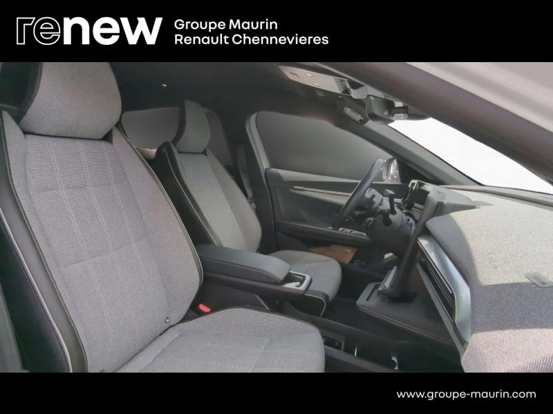 Photo 15 de l’annonce de RENAULT Megane d’occasion à vendre à CHENNEVIÈRES-SUR-MARNE