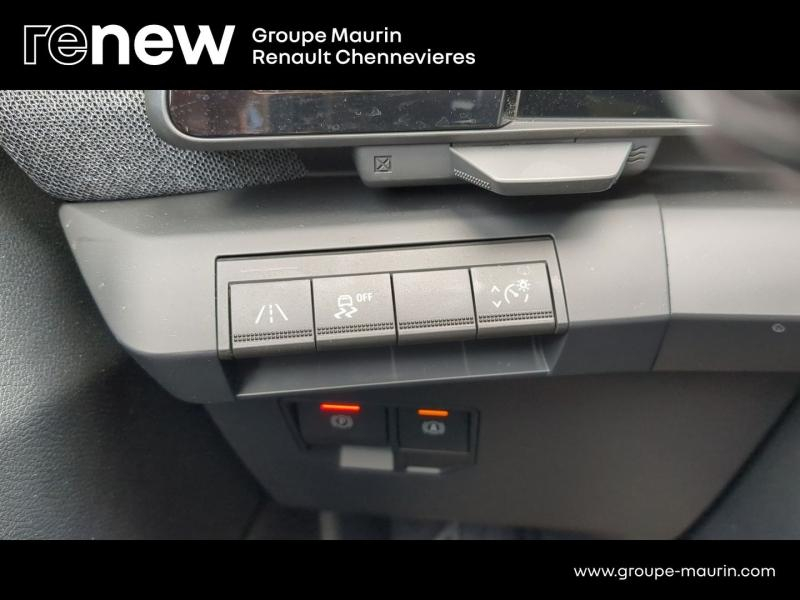 Photo 20 de l’annonce de RENAULT Megane d’occasion à vendre à CHENNEVIÈRES-SUR-MARNE