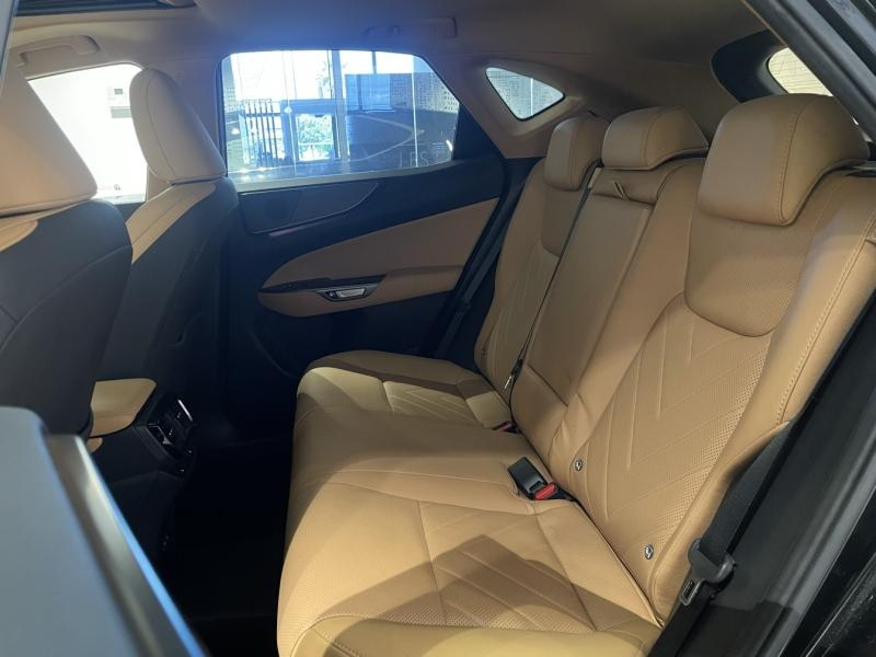 Photo 13 de l’annonce de LEXUS NX d’occasion à vendre à LATTES