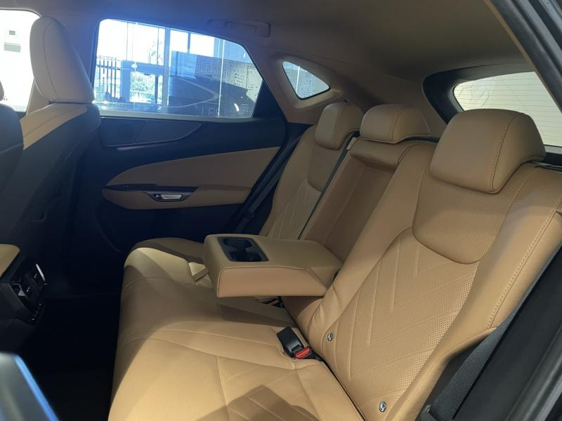 Photo 14 de l’annonce de LEXUS NX d’occasion à vendre à LATTES
