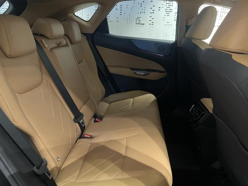 Photo 15 de l’annonce de LEXUS NX d’occasion à vendre à LATTES