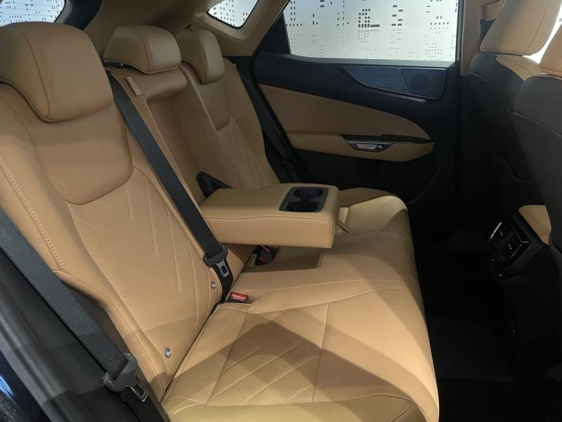 Photo 16 de l’annonce de LEXUS NX d’occasion à vendre à LATTES