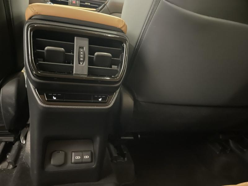 Photo 17 de l’annonce de LEXUS NX d’occasion à vendre à LATTES