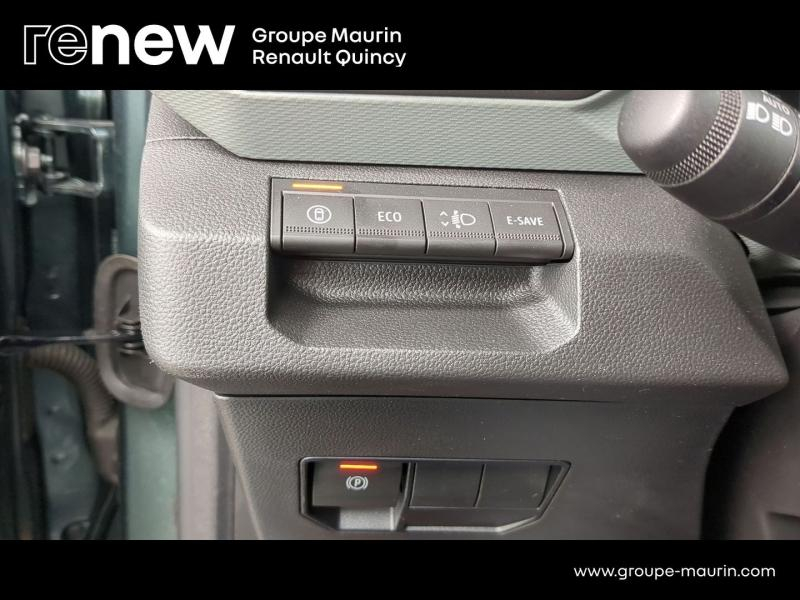 Photo 15 de l’annonce de DACIA Duster d’occasion à vendre à QUINCY-SOUS-SÉNART