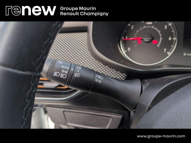 Photo 15 de l’annonce de DACIA Sandero d’occasion à vendre à CHAMPIGNY-SUR-MARNE