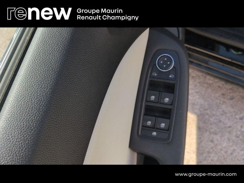 Photo 19 de l’annonce de RENAULT Clio d’occasion à vendre à CHAMPIGNY-SUR-MARNE