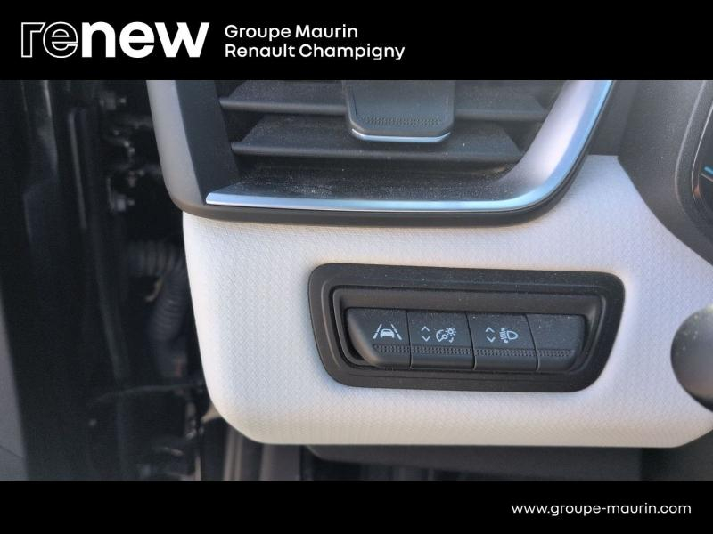 Photo 20 de l’annonce de RENAULT Clio d’occasion à vendre à CHAMPIGNY-SUR-MARNE