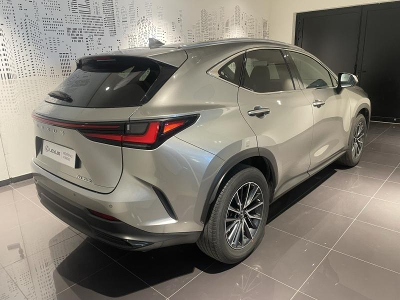 Photo 4 de l’annonce de LEXUS NX d’occasion à vendre à LATTES