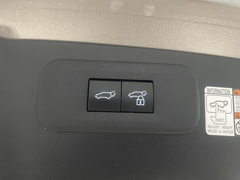 Photo 12 de l’annonce de LEXUS NX d’occasion à vendre à LATTES