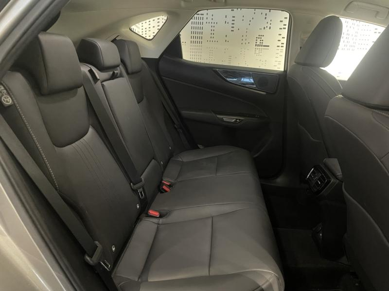 Photo 16 de l’annonce de LEXUS NX d’occasion à vendre à LATTES
