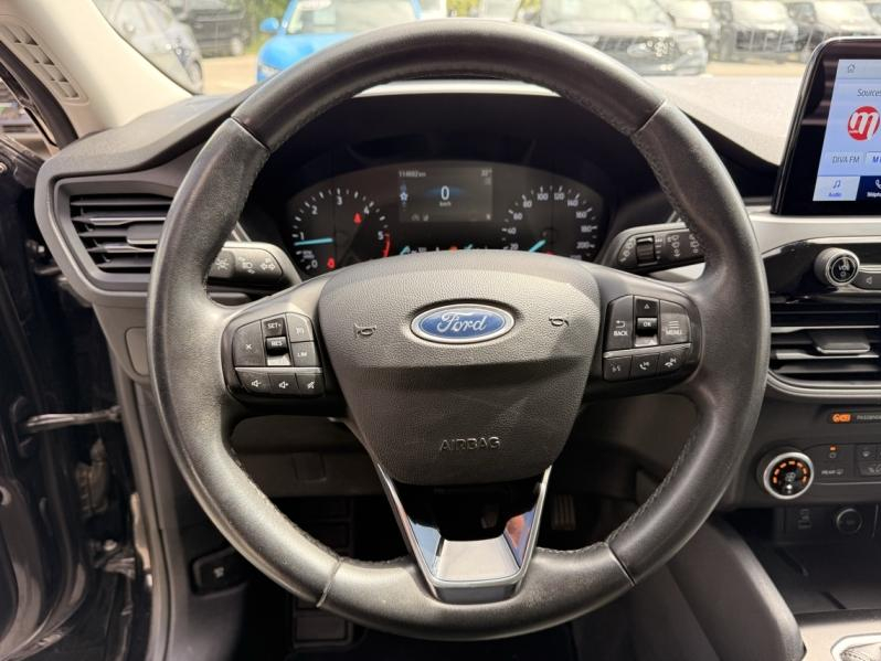 Photo 15 de l’annonce de FORD Kuga d’occasion à vendre à AUBAGNE