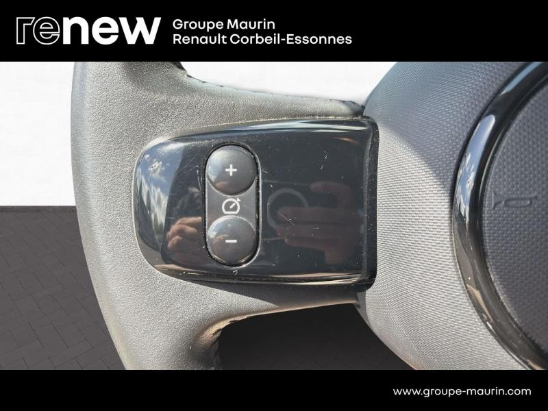 Photo 19 de l’annonce de RENAULT Twingo d’occasion à vendre à CORBEIL-ESSONNES