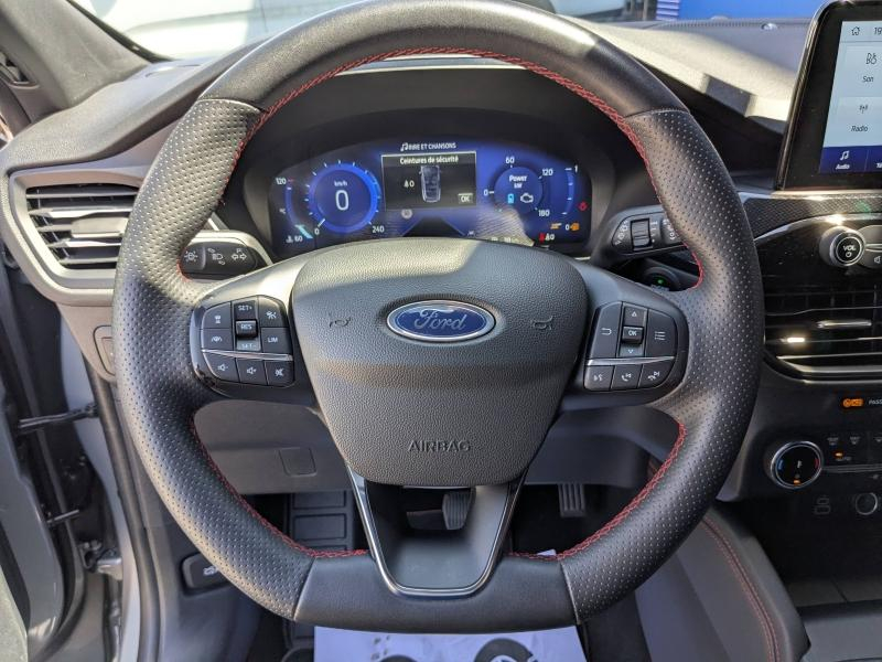 Photo 12 de l’annonce de FORD Kuga d’occasion à vendre à LA VALETTE