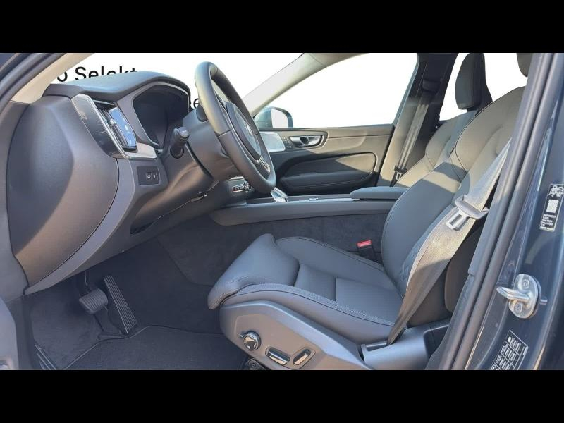 Photo 14 de l’annonce de VOLVO XC60 d’occasion à vendre à AIX-EN-PROVENCE