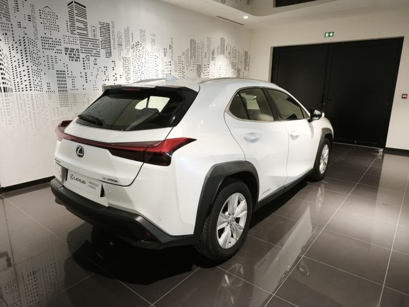 Photo 4 de l’annonce de LEXUS UX d’occasion à vendre à LATTES