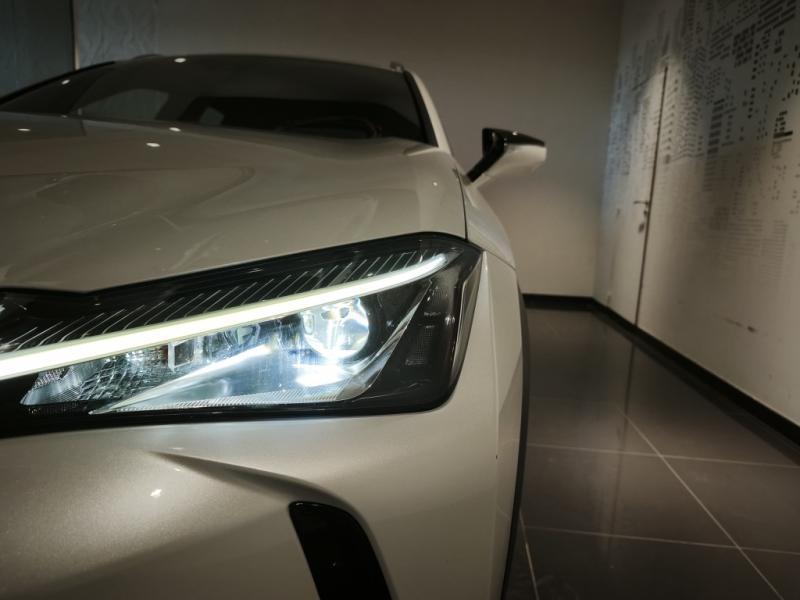 Photo 7 de l’annonce de LEXUS UX d’occasion à vendre à LATTES