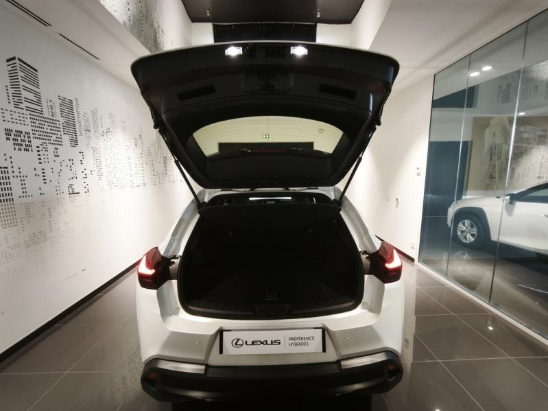 Photo 10 de l’annonce de LEXUS UX d’occasion à vendre à LATTES