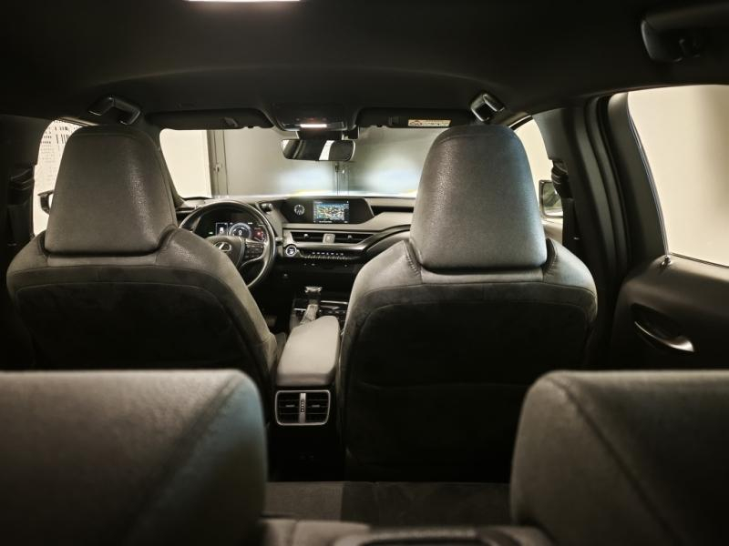 Photo 16 de l’annonce de LEXUS UX d’occasion à vendre à LATTES