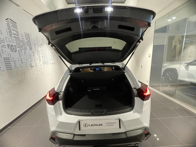Photo 12 de l’annonce de LEXUS UX d’occasion à vendre à LATTES