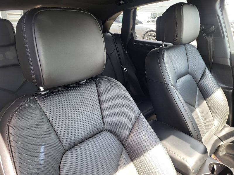 Photo 5 de l’annonce de PORSCHE Macan d’occasion à vendre à ANNEMASSE