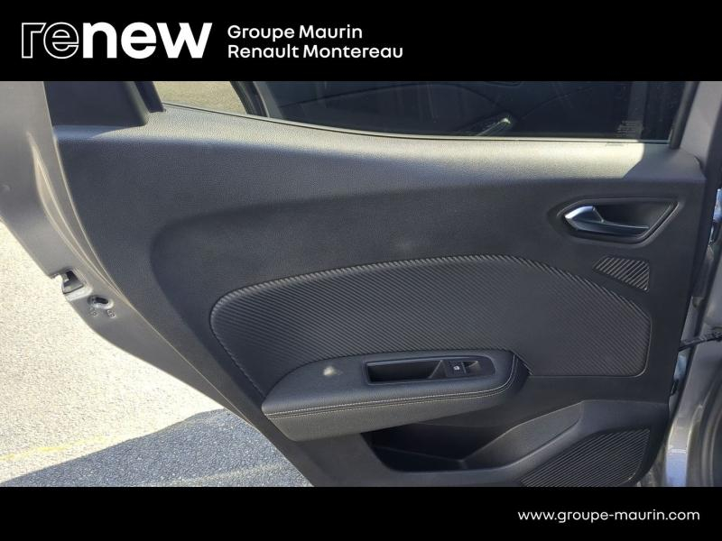 Photo 13 de l’annonce de RENAULT Clio d’occasion à vendre à VARENNES SUR SEINE