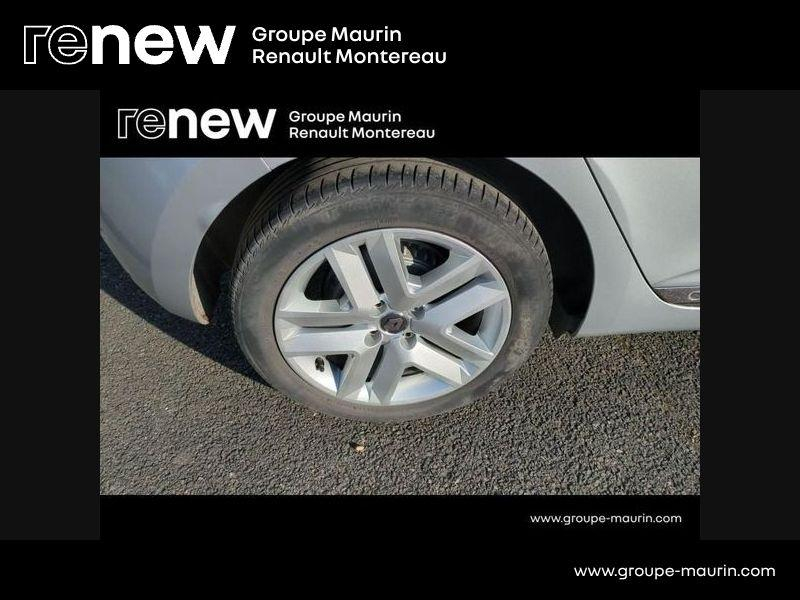 Photo 16 de l’annonce de RENAULT Clio d’occasion à vendre à VARENNES SUR SEINE