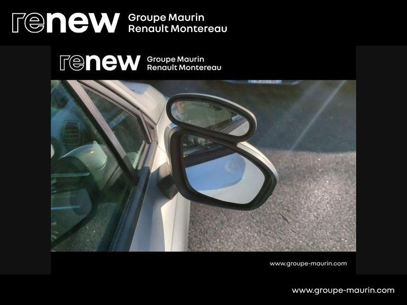 Photo 18 de l’annonce de RENAULT Clio d’occasion à vendre à VARENNES SUR SEINE
