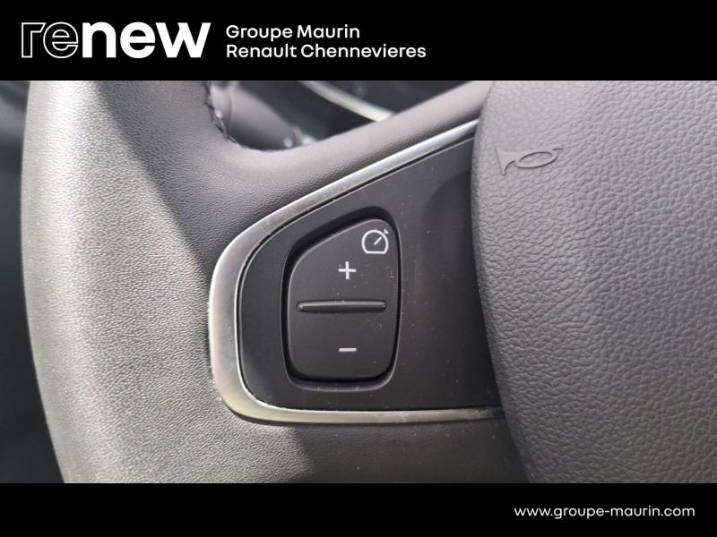 Photo 16 de l’annonce de RENAULT Clio d’occasion à vendre à CHENNEVIÈRES-SUR-MARNE