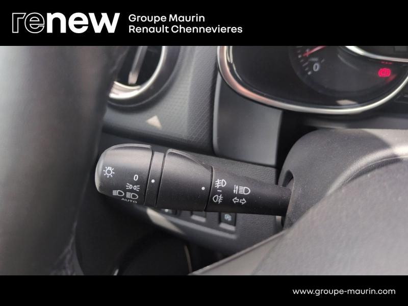 Photo 18 de l’annonce de RENAULT Clio d’occasion à vendre à CHENNEVIÈRES-SUR-MARNE