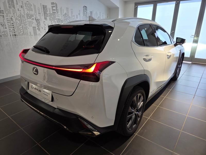 Photo 20 de l’annonce de LEXUS UX d’occasion à vendre à AUBIÈRE