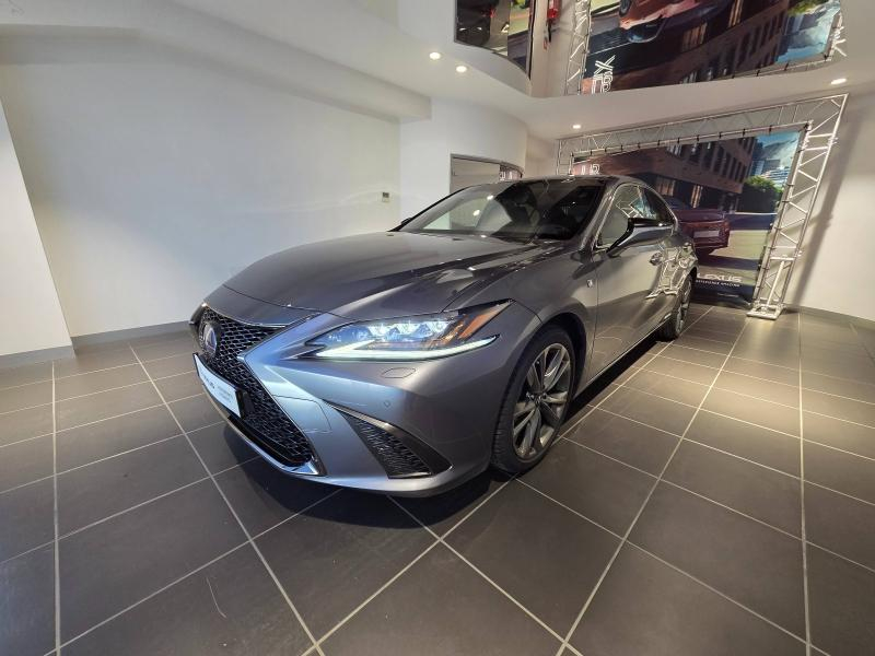 Photo 3 de l’annonce de LEXUS ES d’occasion à vendre à AUBIÈRE