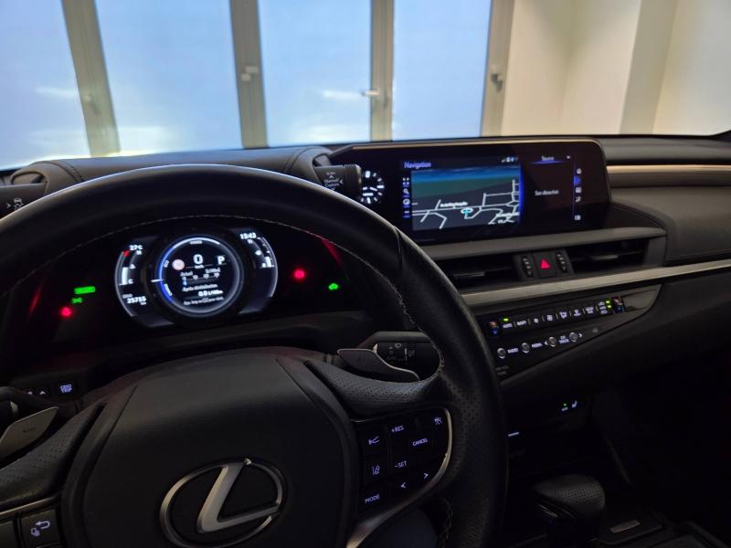 Photo 4 de l’annonce de LEXUS ES d’occasion à vendre à AUBIÈRE