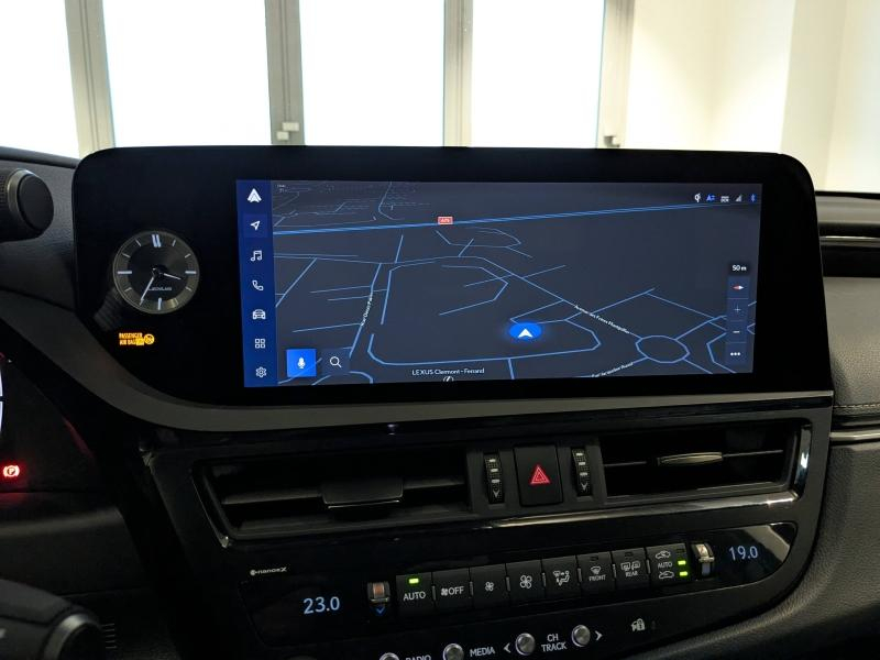 Photo 6 de l’annonce de LEXUS ES d’occasion à vendre à AUBIÈRE