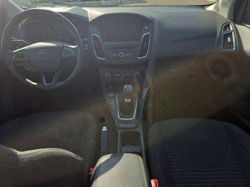 Photo 15 de l’annonce de FORD Focus d’occasion à vendre à ALÈS