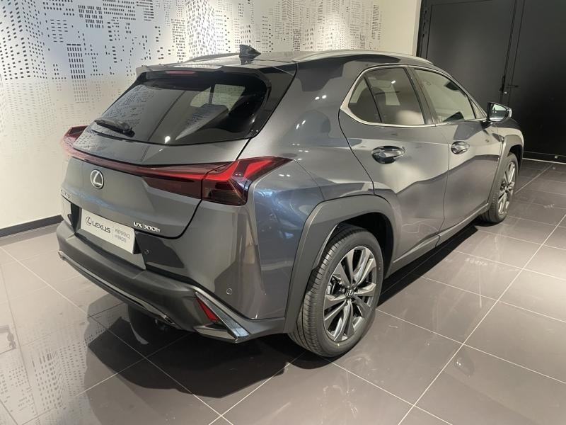 Photo 4 de l’annonce de LEXUS UX d’occasion à vendre à LATTES
