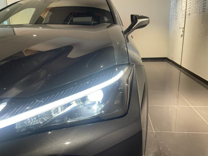 Photo 10 de l’annonce de LEXUS UX d’occasion à vendre à LATTES