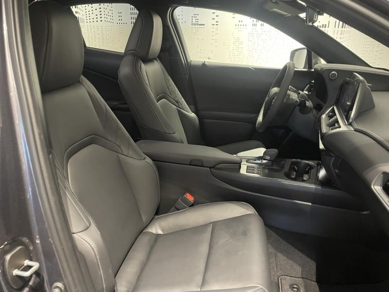 Photo 18 de l’annonce de LEXUS UX d’occasion à vendre à LATTES