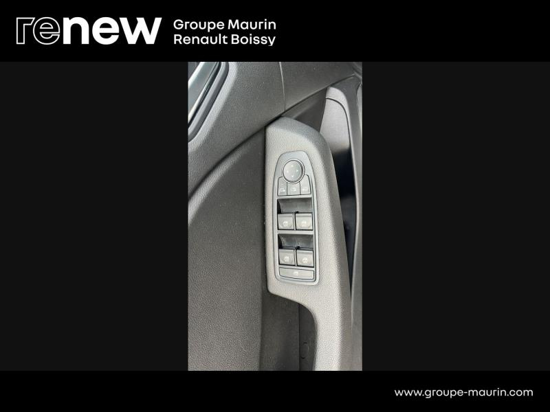 Photo 20 de l’annonce de RENAULT Clio d’occasion à vendre à CHAMPIGNY-SUR-MARNE