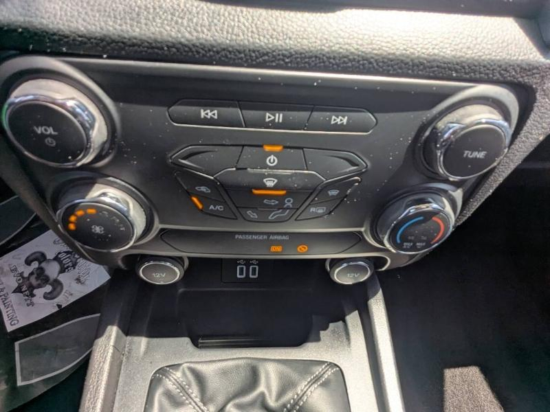 Photo 19 de l’annonce de FORD Ranger VUL d’occasion à vendre à FRÉJUS