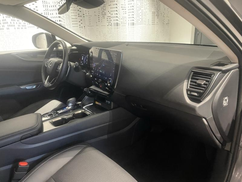 Photo 16 de l’annonce de LEXUS NX d’occasion à vendre à LATTES