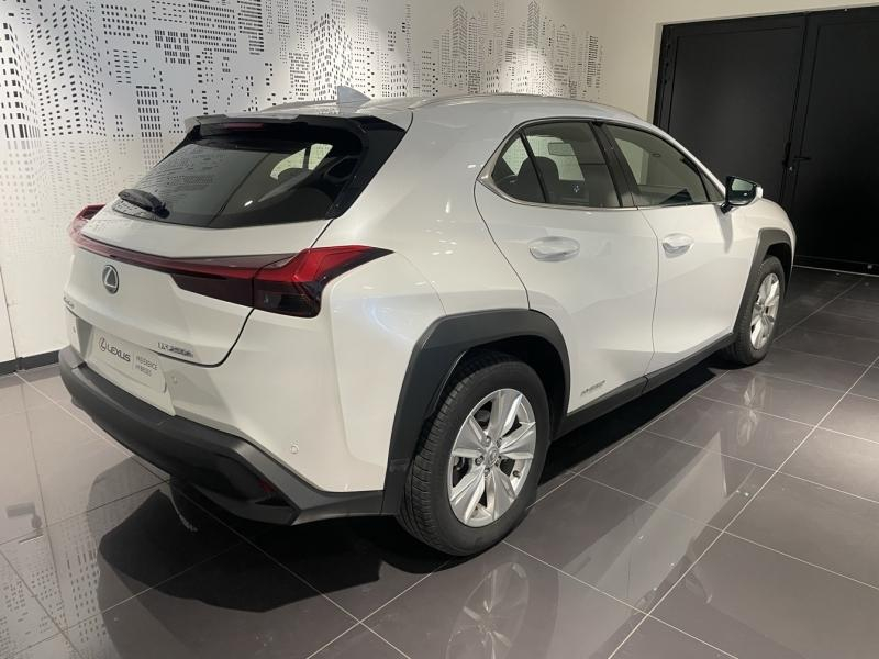 Photo 4 de l’annonce de LEXUS UX d’occasion à vendre à LATTES
